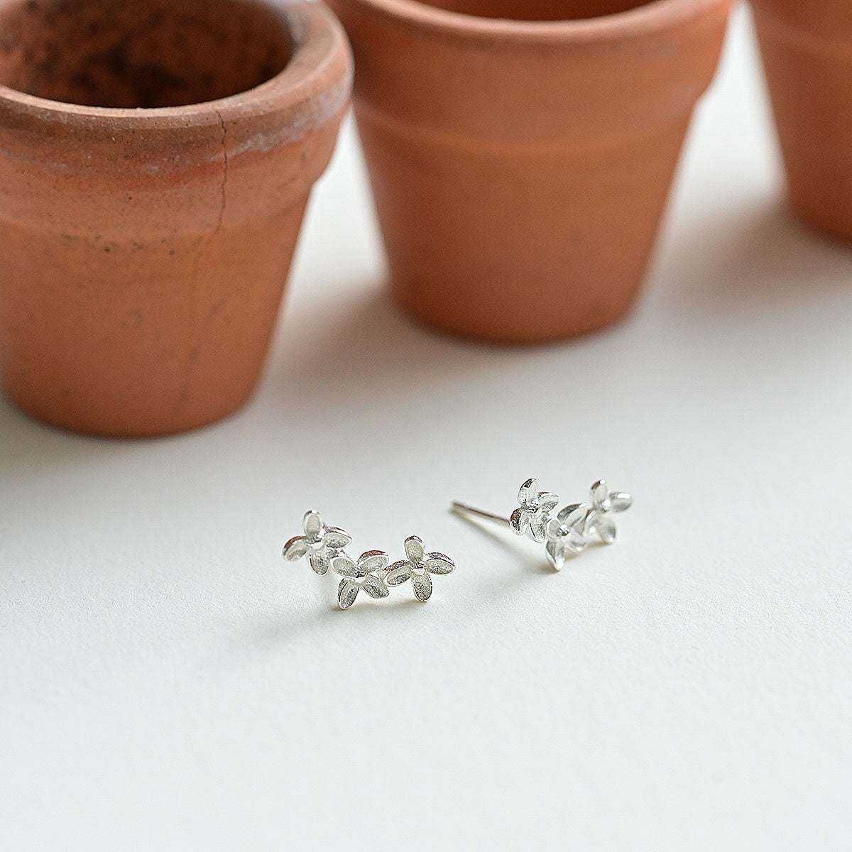 925 silver three flower stud earrings_KWAJE482