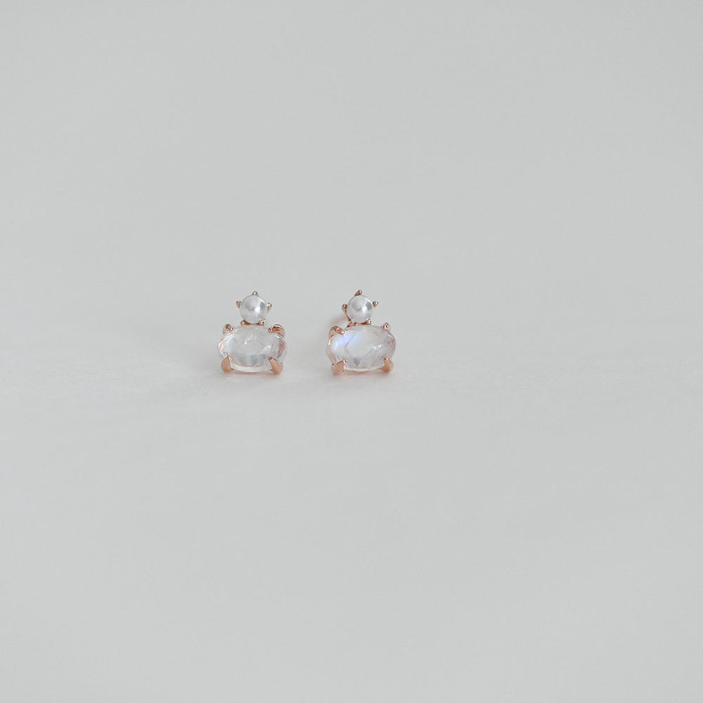 925 Silver Rainbow Moonstone Oval Pearl Earrings_KWAJE477