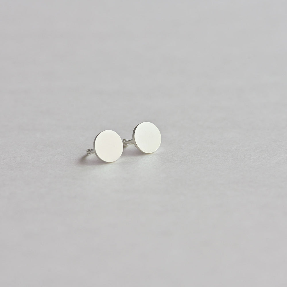 925 silver disc matte one-touch earrings_KWAJE231