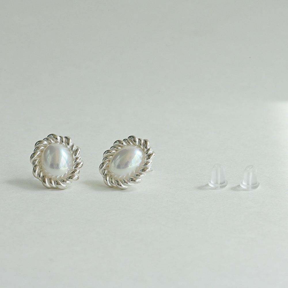 925 silver oval half-pearl earrings_KWAJE489