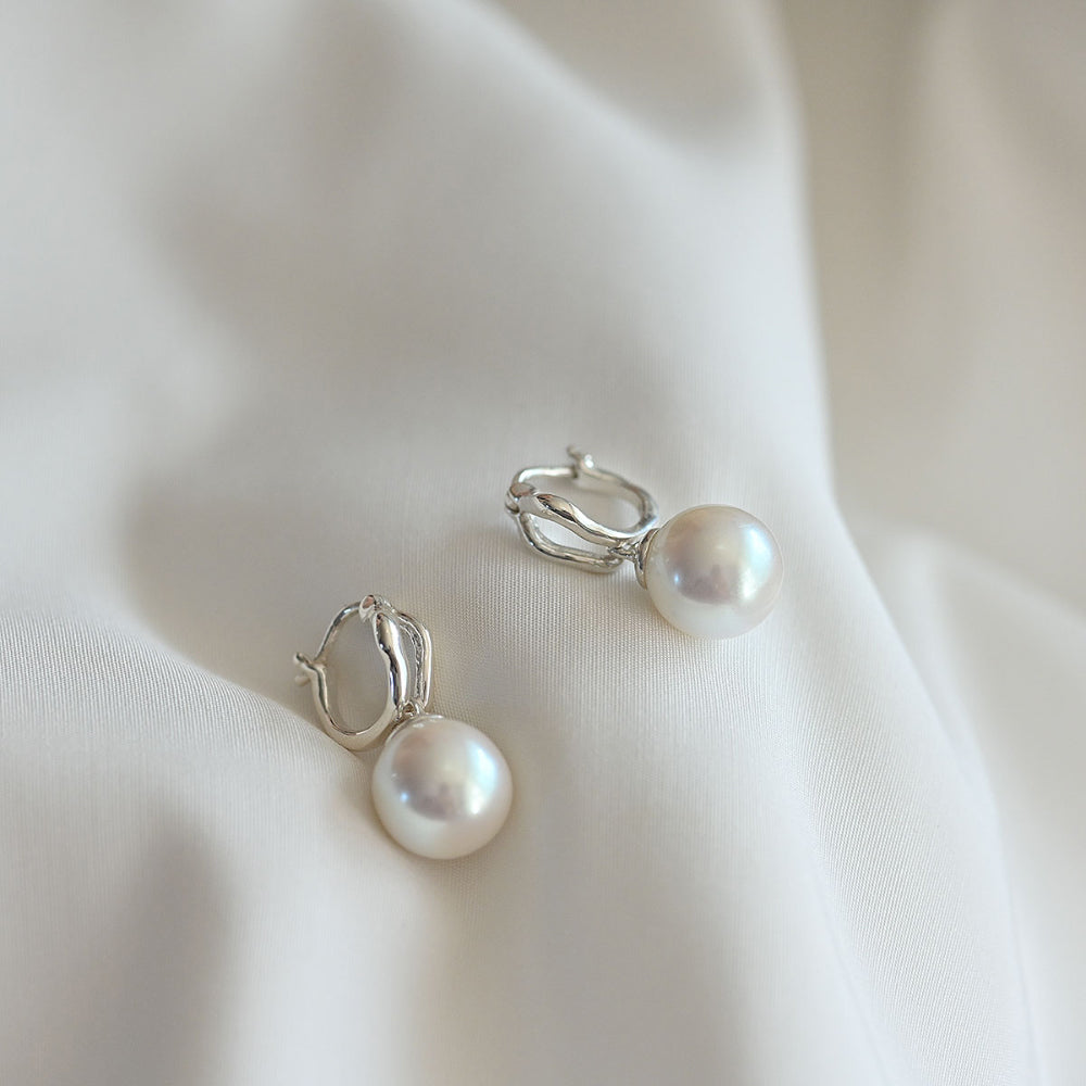 925 silver pearl rattle one touch earrings_KWAJE347