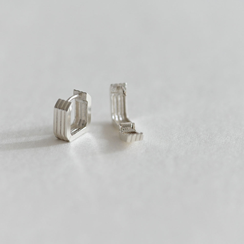 925 Silver Goal Line One Touch Earrings_KWAJE074