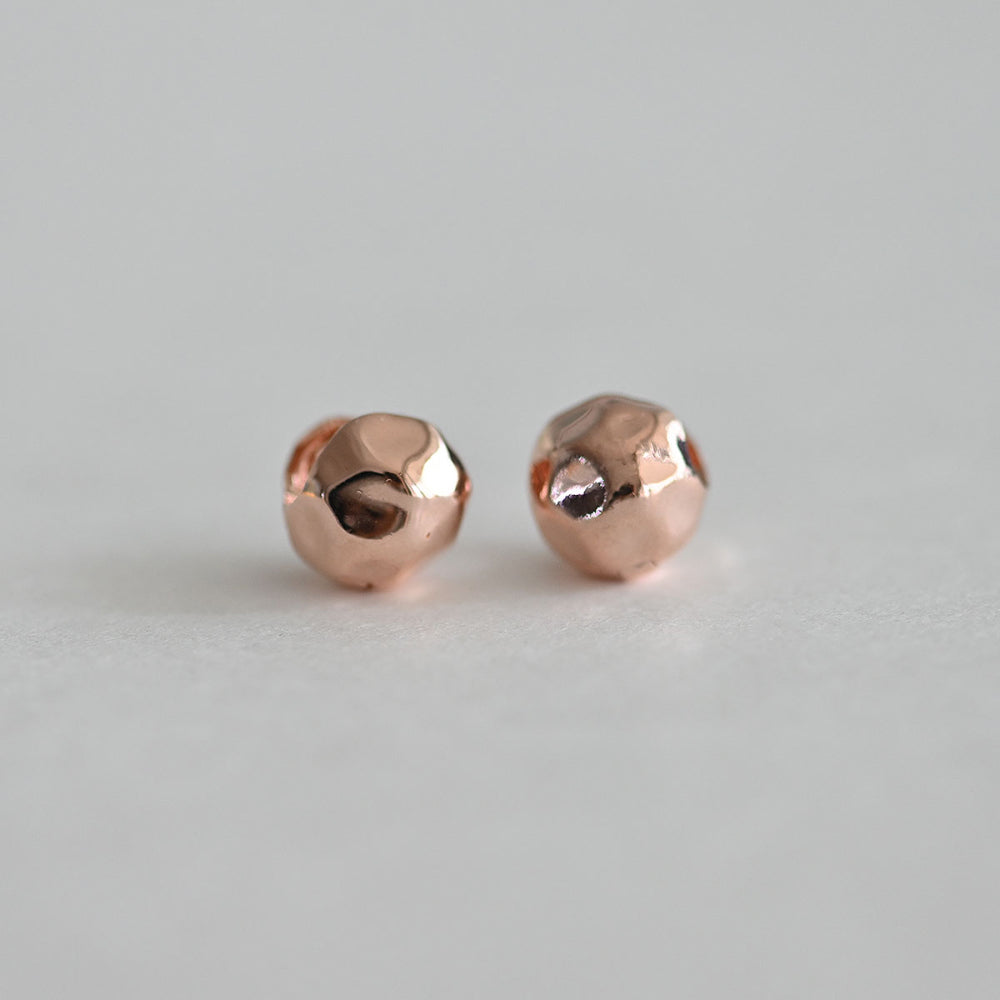 925 Silver Hammering Ball One Touch Earrings_KWAJE240