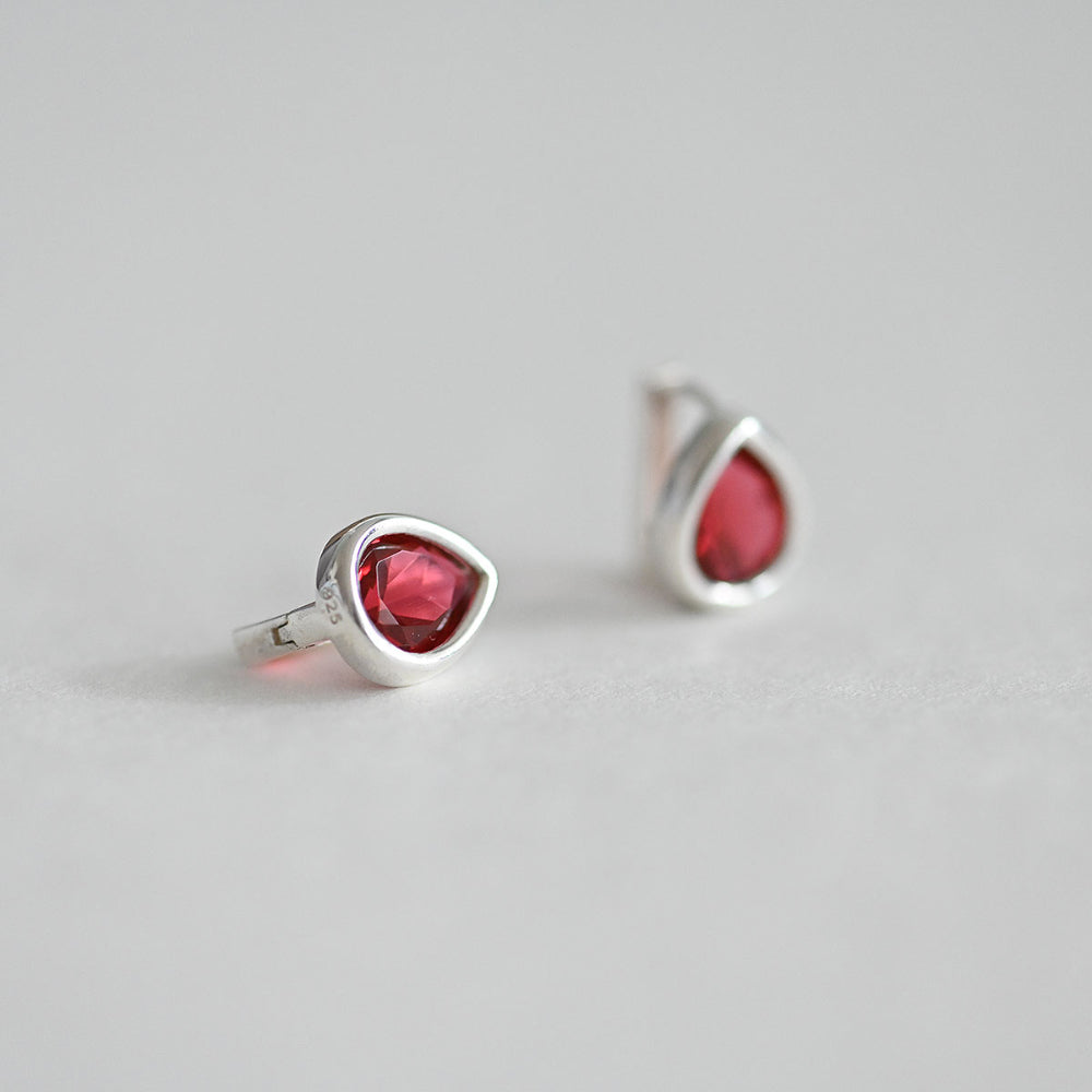 925 Silver Water Drop Bezel Red One Touch Earrings_KWAJE382