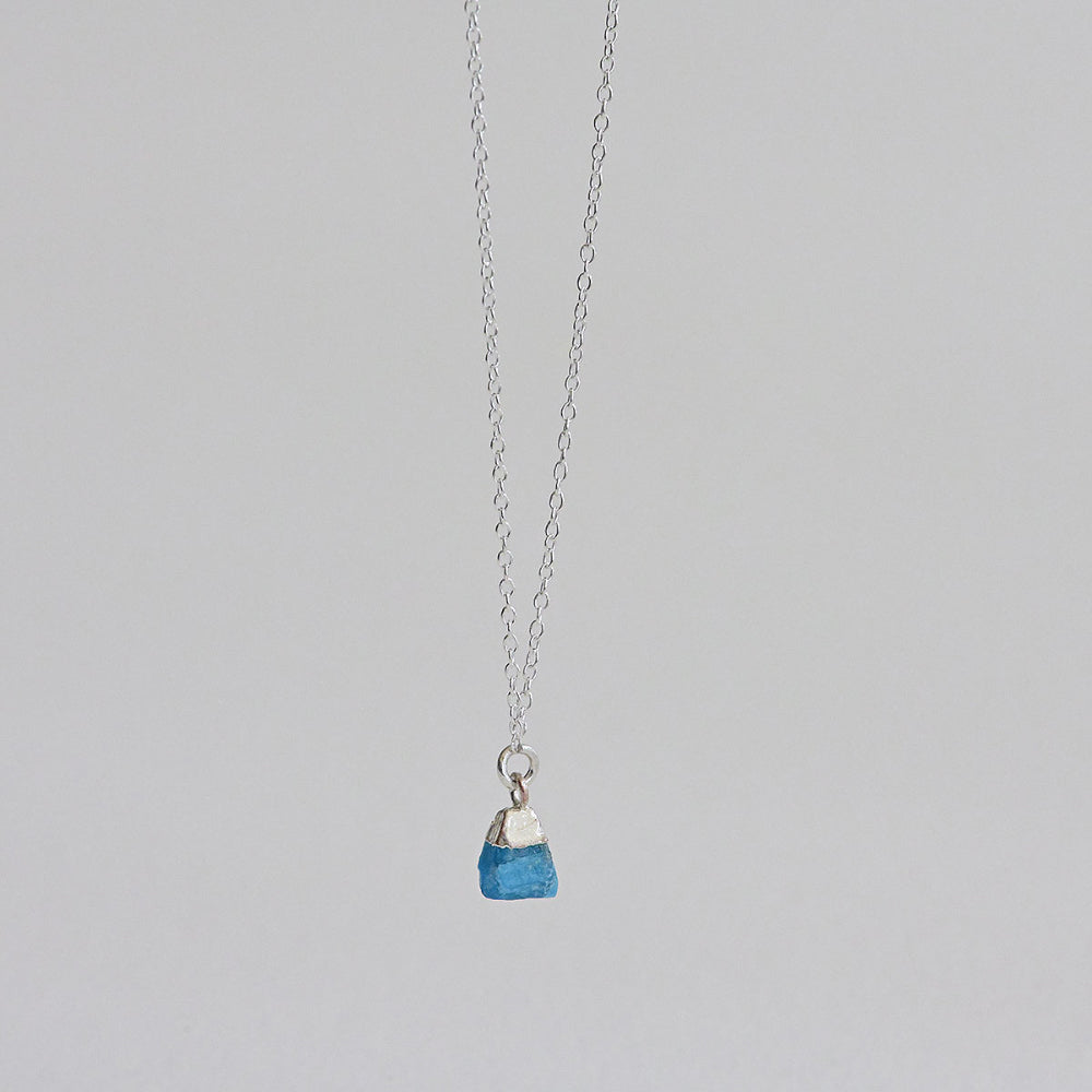 925 Silver Blue Apatite Rough Gemstone Necklace_KWAJE204