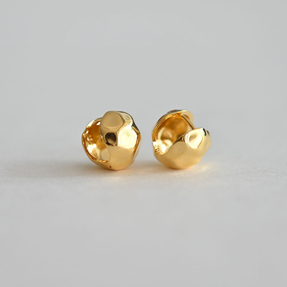 925 Silver Hammering Ball One Touch Earrings_KWAJE240