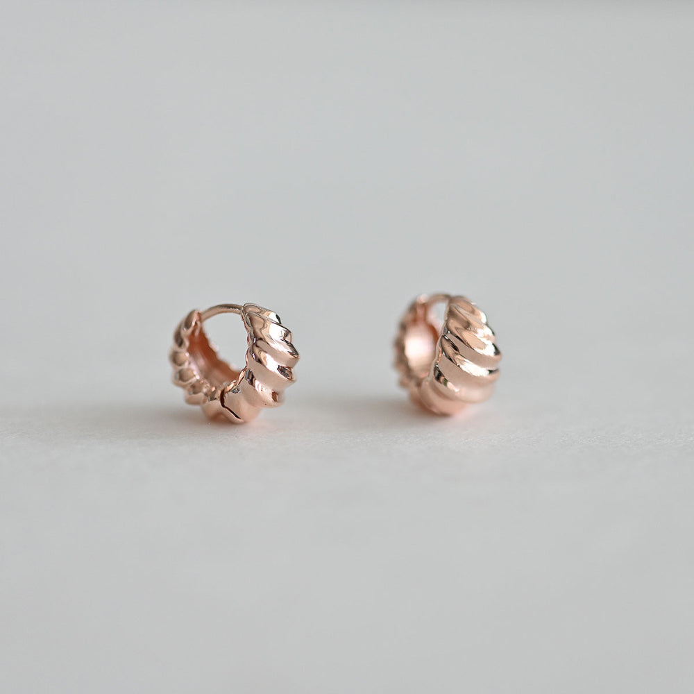 925 Silver Wrinkle Water Drop One Touch Earrings_KWAJE389