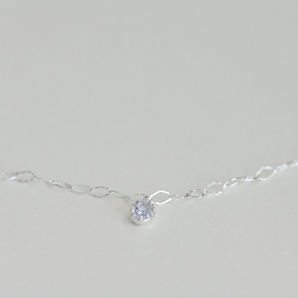 925 Silver Oval Crystal Hammering Necklace_KWAJE547