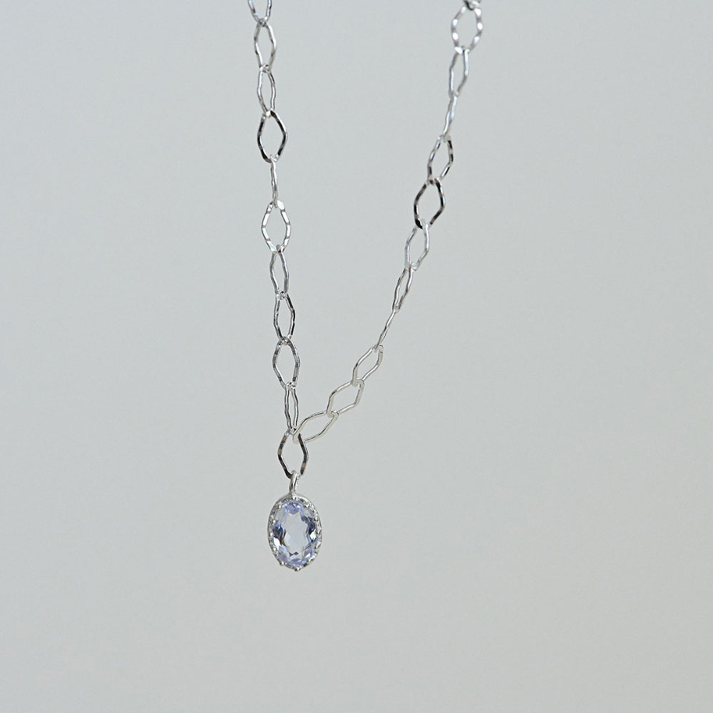 925 Silver Oval Crystal Hammering Necklace_KWAJE547