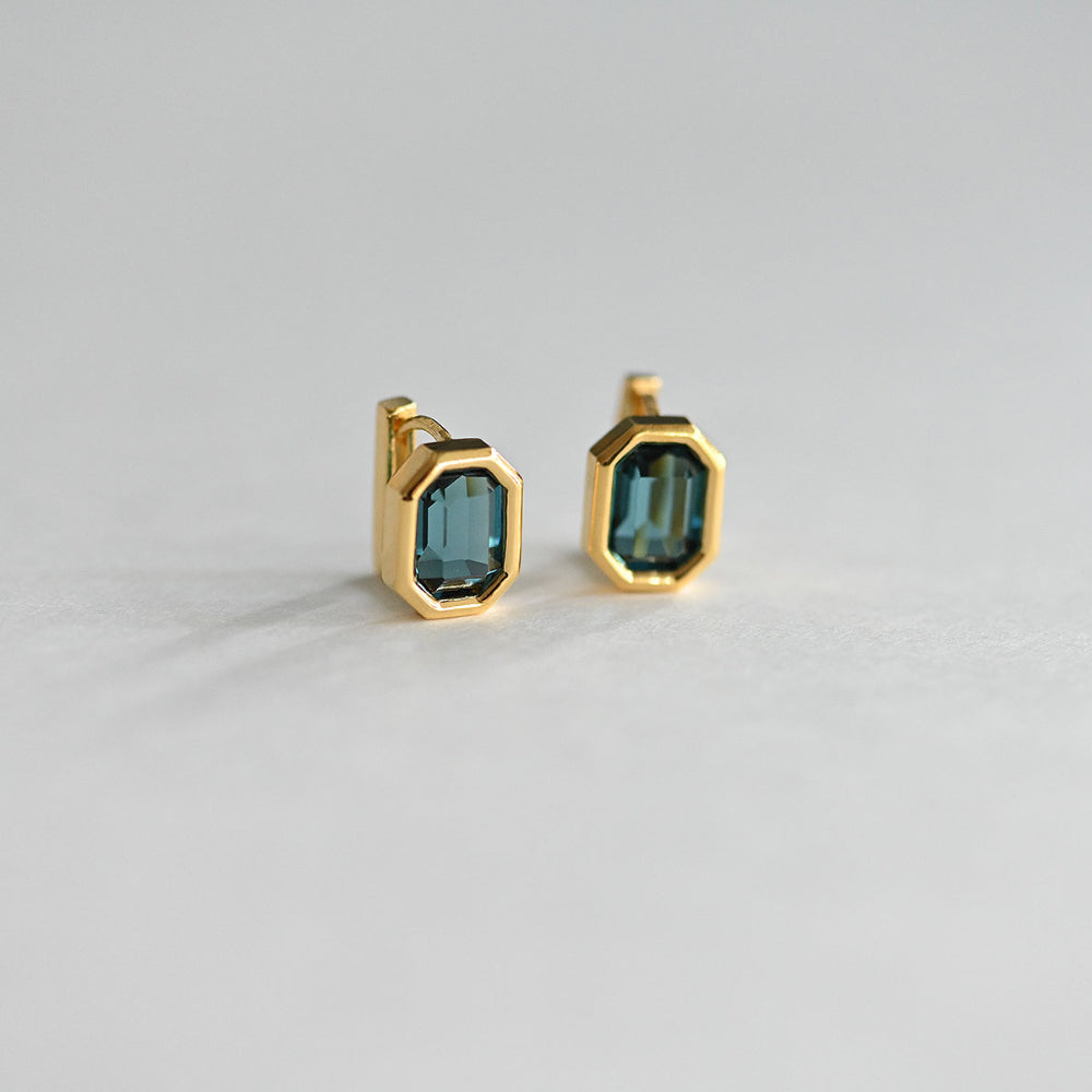 925 Silver Square Bezel-Montana One Touch Earrings_KWAJE363