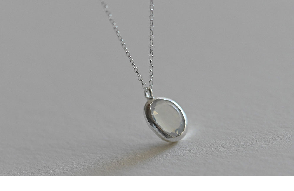 925 Silver White Bean Medal Necklace_KWAJE625