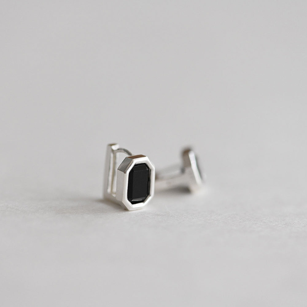 925 Silver Square Bezel-Black One Touch Earrings_KWAJE480