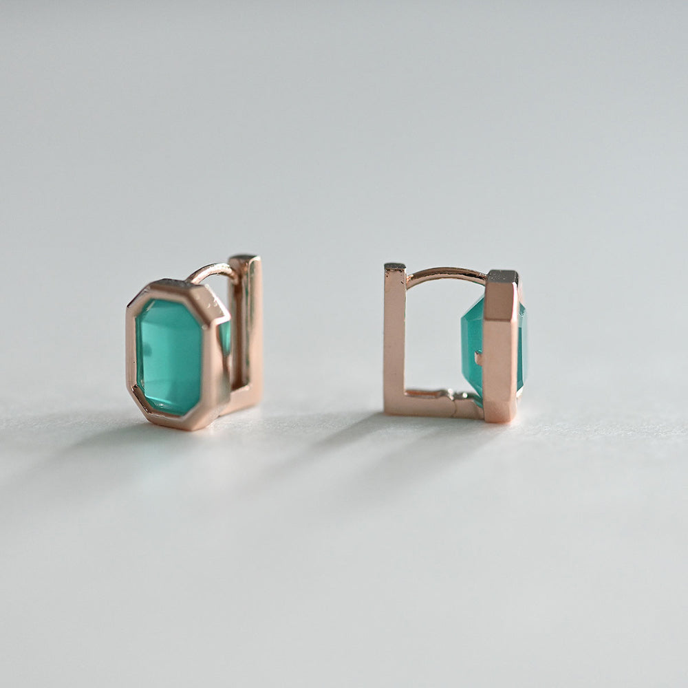 925 Silver Square Bezel Green One Touch Earrings_KWAJE362