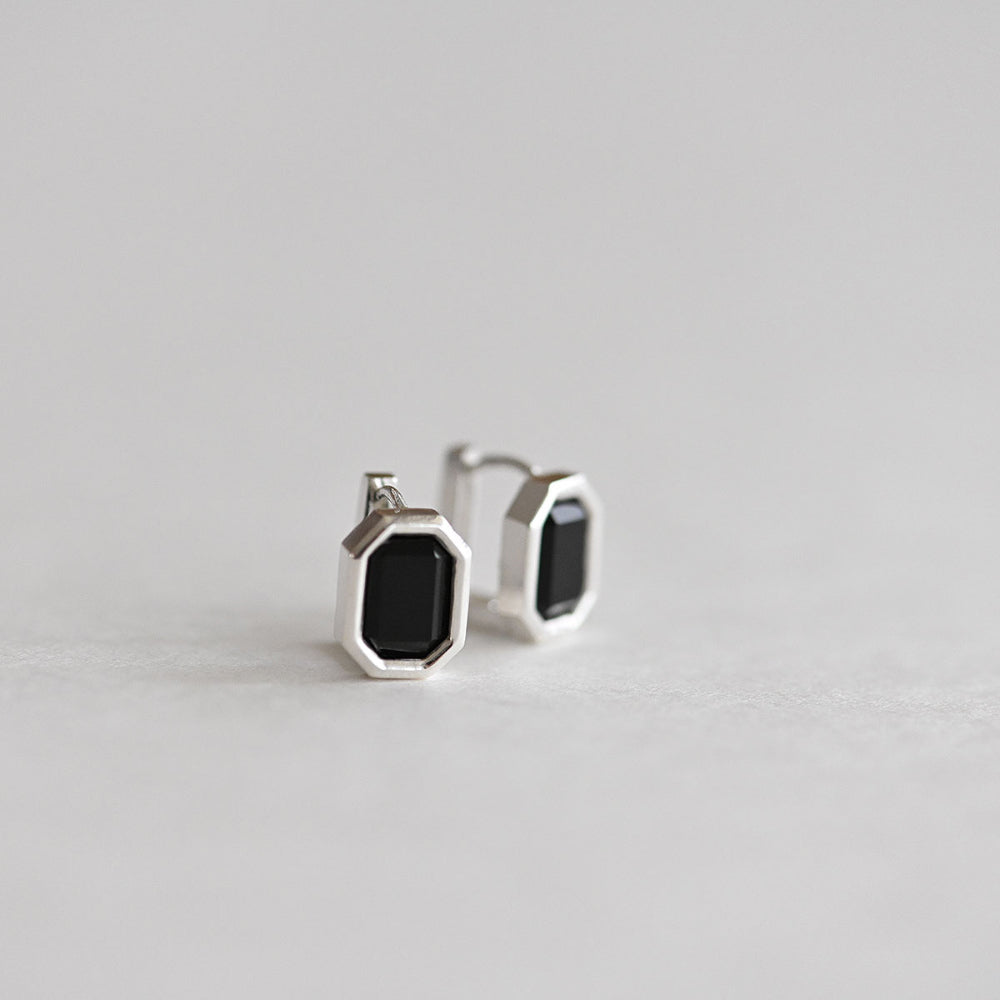 925 Silver Square Bezel-Black One Touch Earrings_KWAJE480