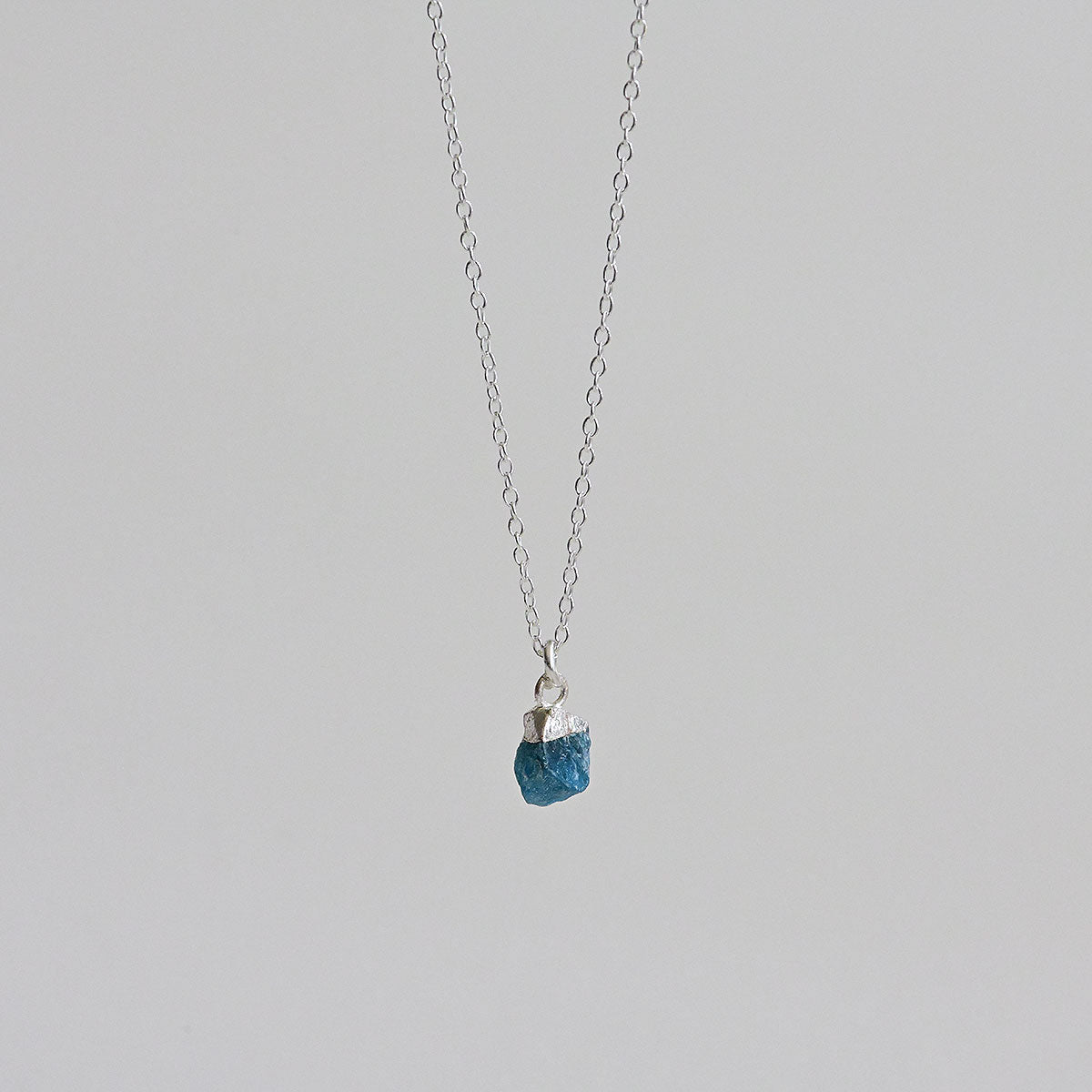 925 Silver Blue Apatite Rough Gemstone Necklace_KWAJE204