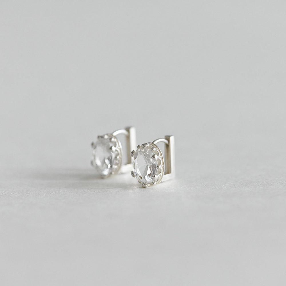 925 Silver Oval Crown Cree One Touch Earrings_KWAJE346