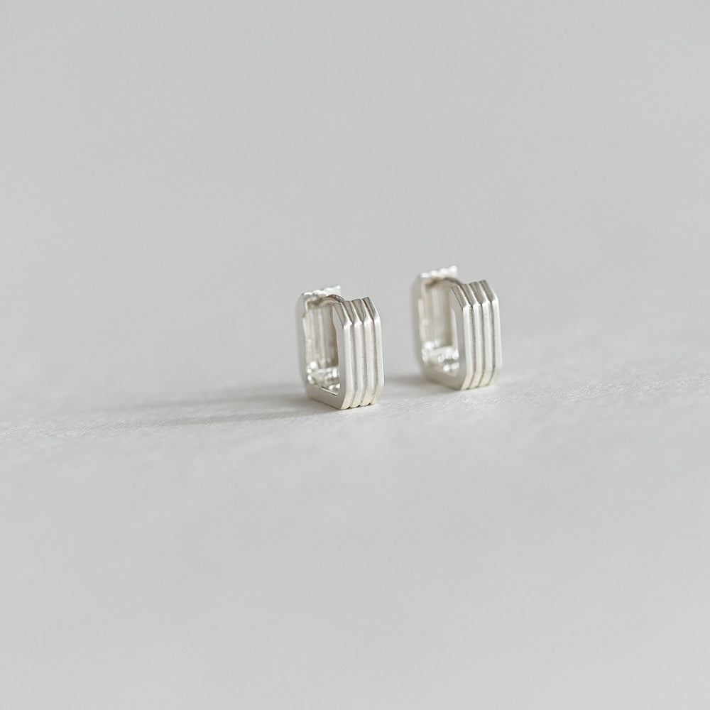 925 Silver Goal Line One Touch Earrings_KWAJE074