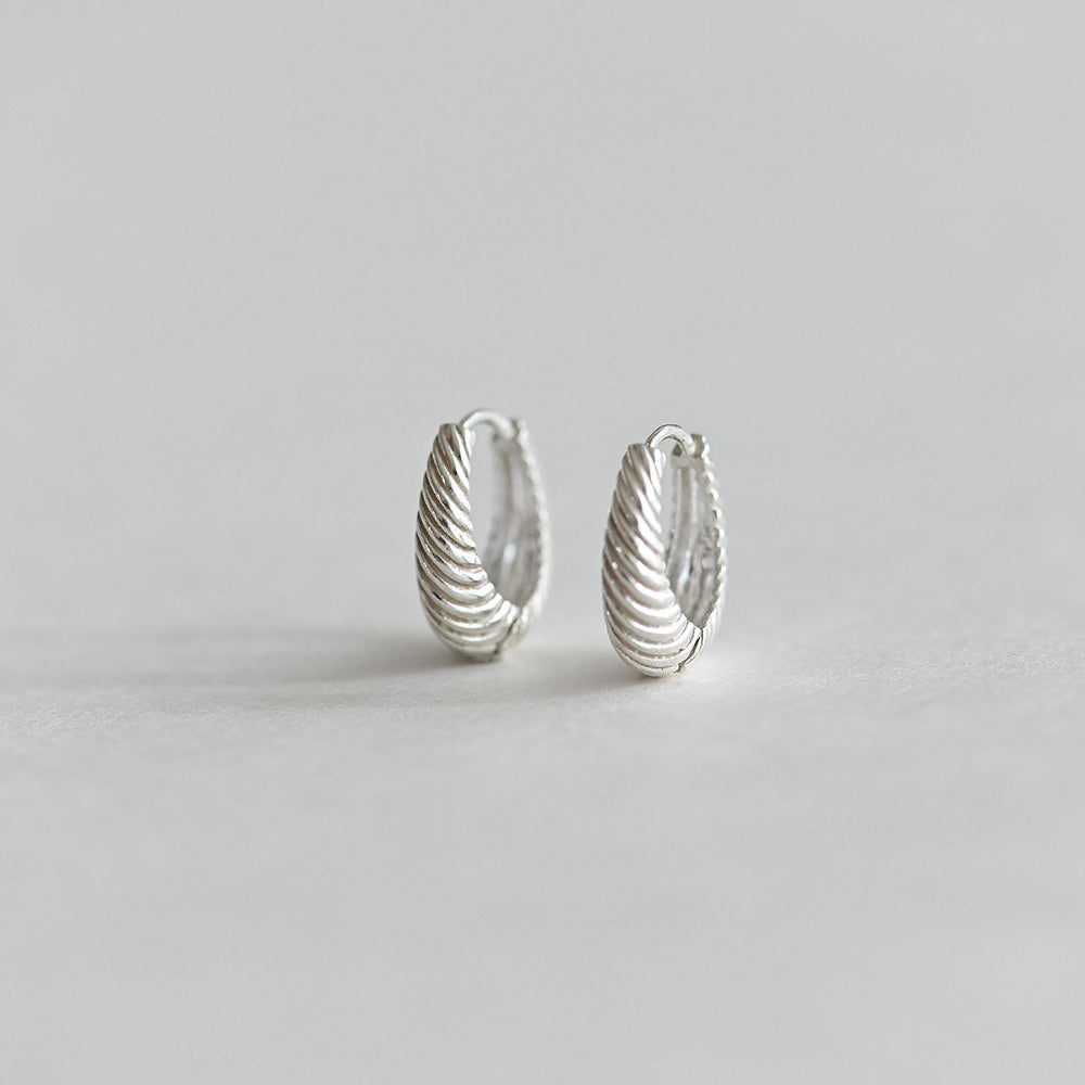 925 silver pleated water drop one touch earrings_KWAJE350