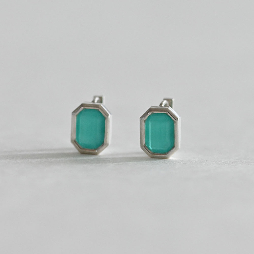 925 Silver Square Bezel Green One Touch Earrings_KWAJE362