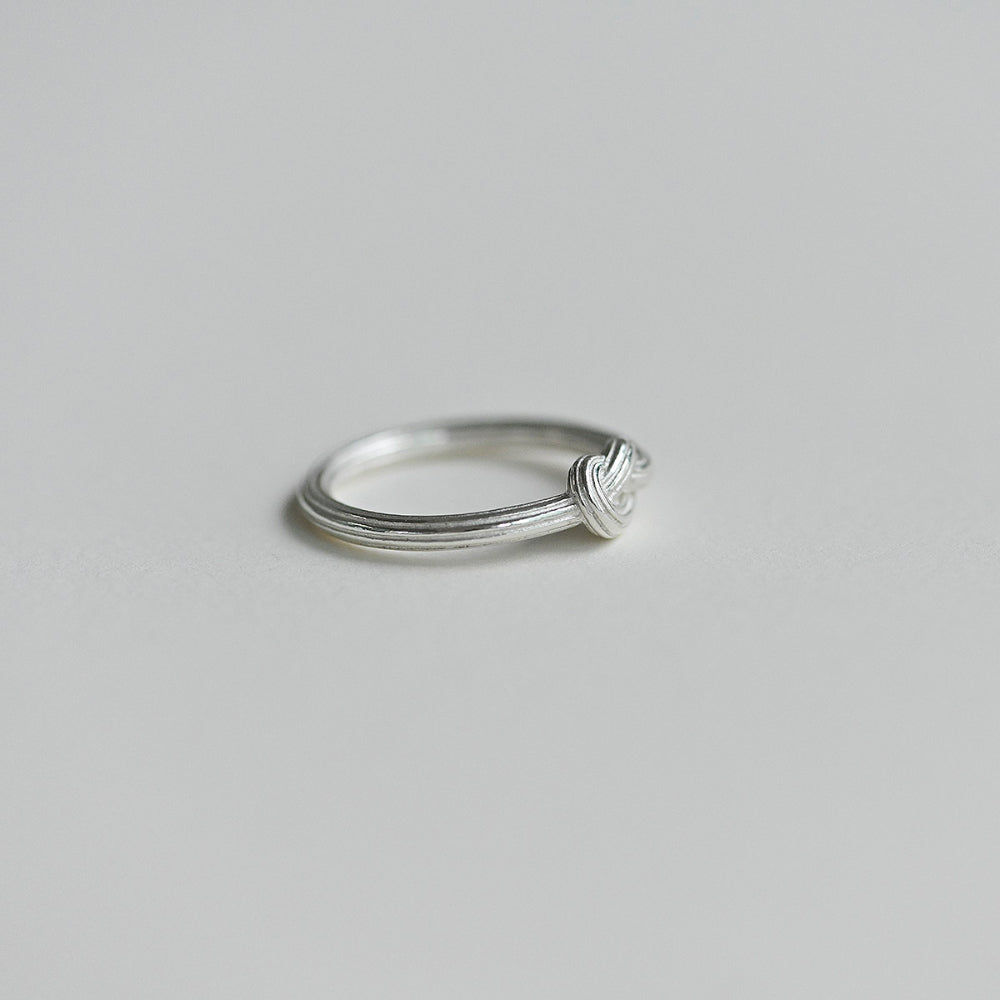 925 Silver Groove Skinny Note Ring_KWAJE256