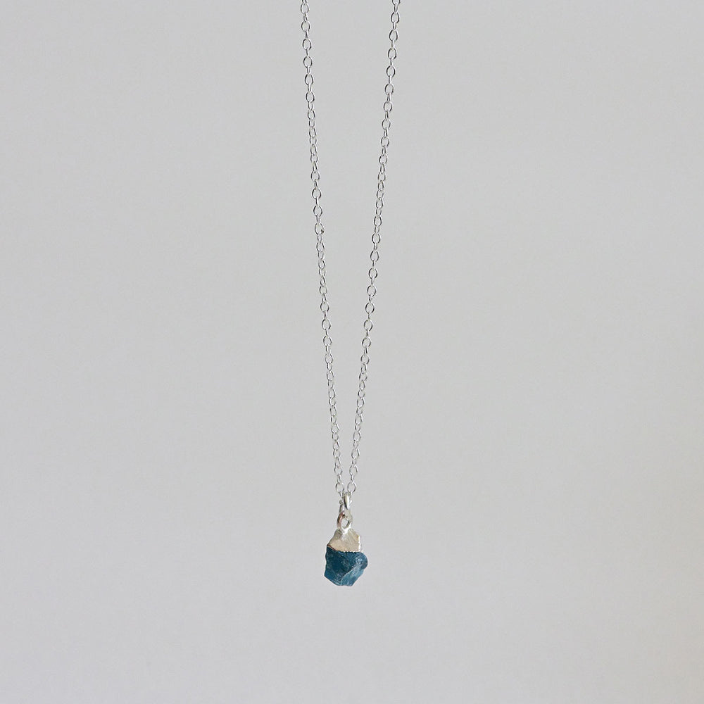 925 Silver Blue Apatite Rough Gemstone Necklace_KWAJE204