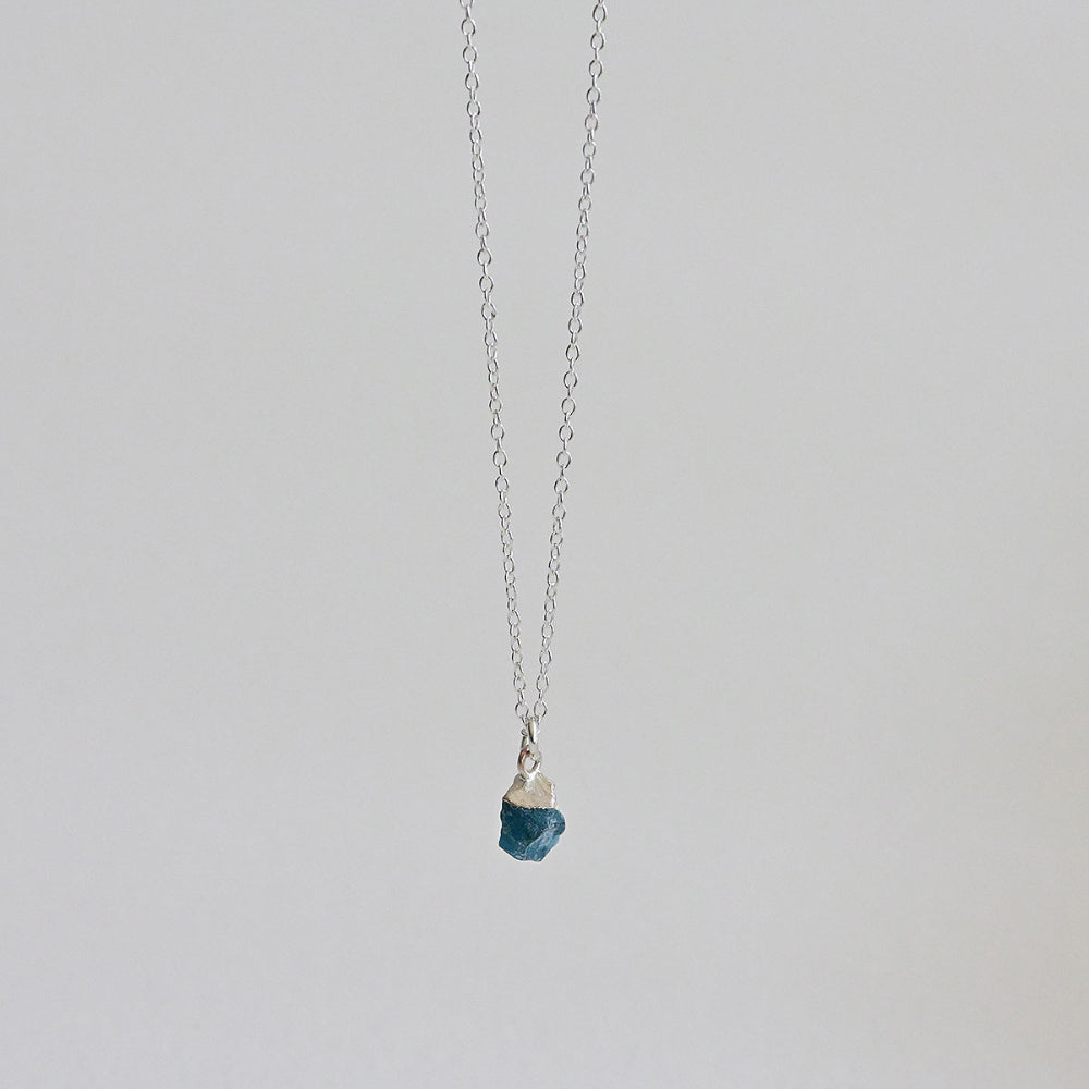 925 Silver Blue Apatite Rough Gemstone Necklace_KWAJE204