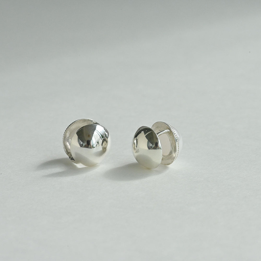 925 silver half-pearl one-touch earrings_KWAJE239