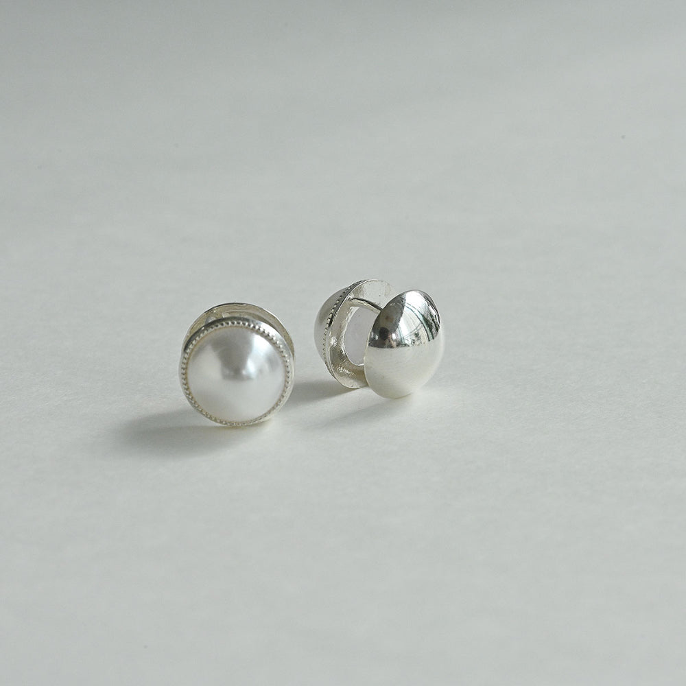 925 silver half-pearl one-touch earrings_KWAJE239