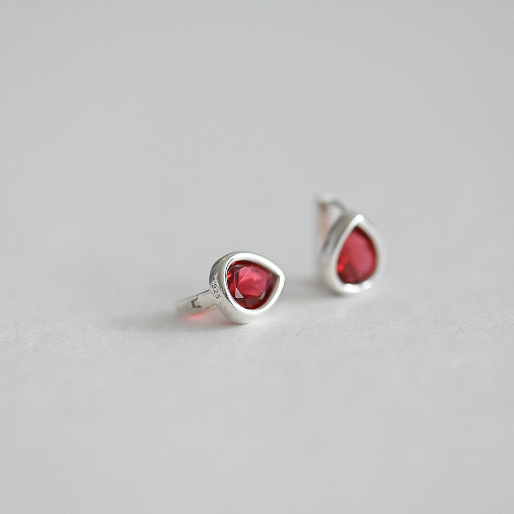 925 Silver Water Drop Bezel Red One Touch Earrings_KWAJE382