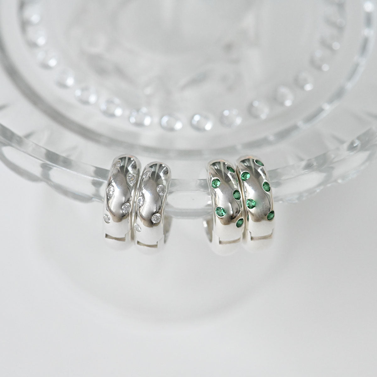 925 Silver Dotted Cubic One Touch Earrings_KWAJE073