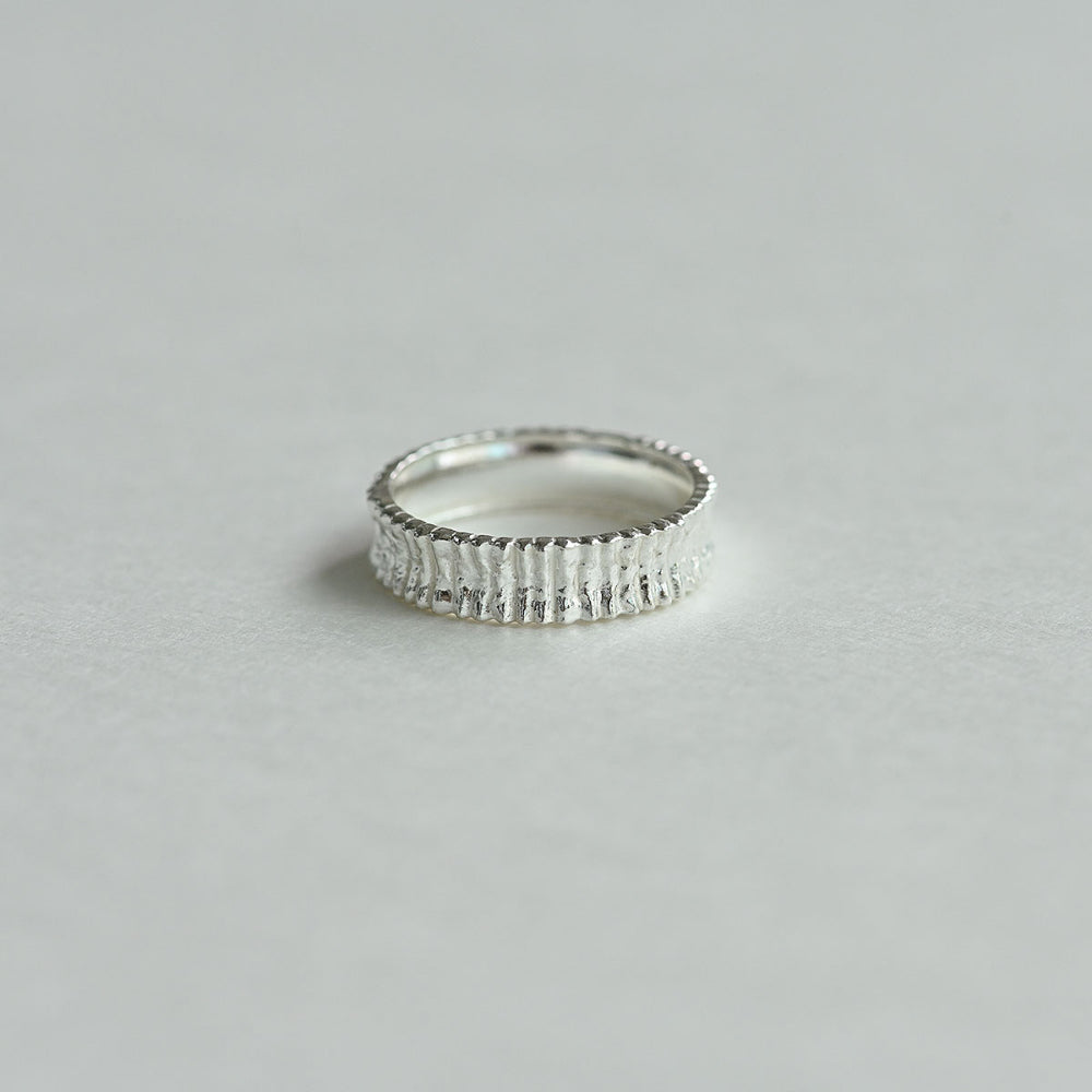 925 silver pleated band ring_KWAJE273