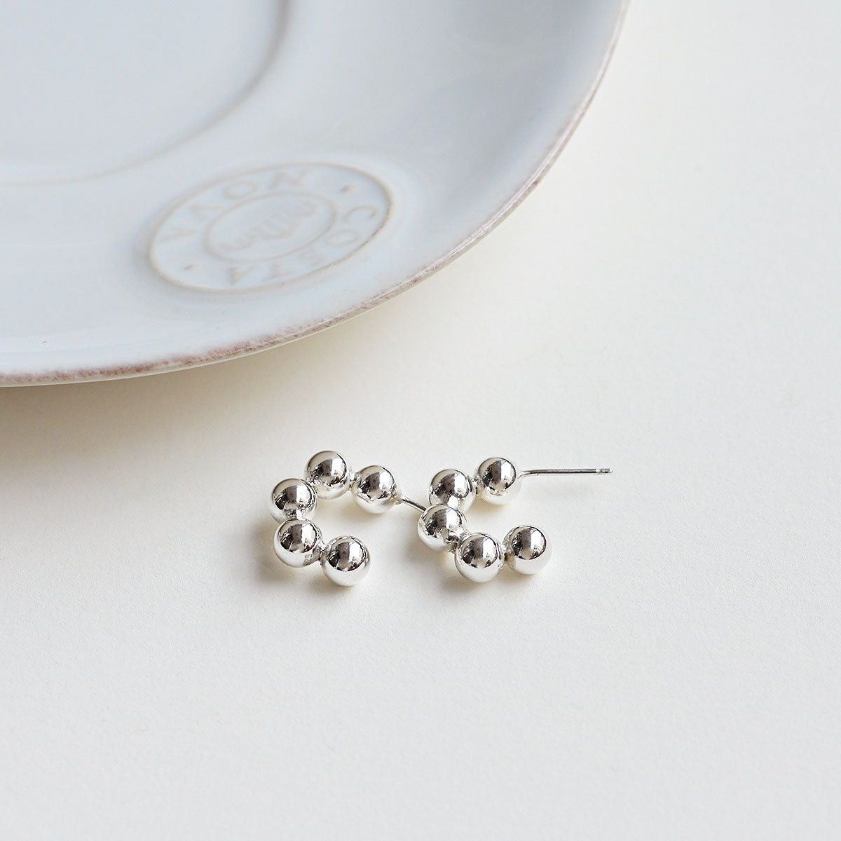 925 Silver C-type Big Ball Silver Earrings_KWAJE072