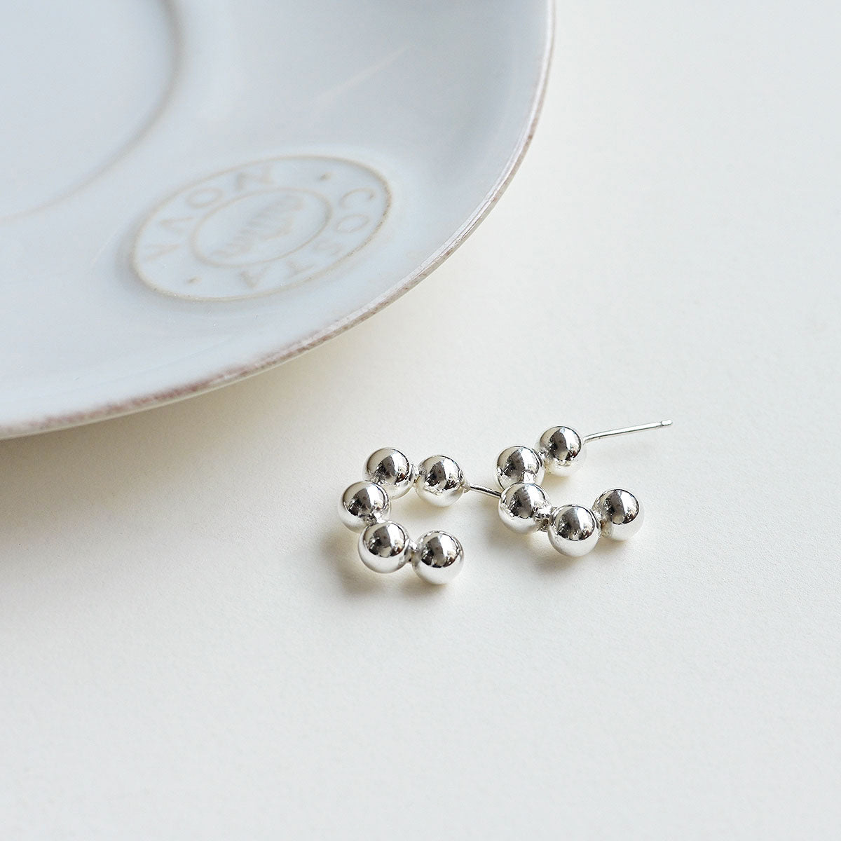 925 Silver C-type Big Ball Silver Earrings_KWAJE072