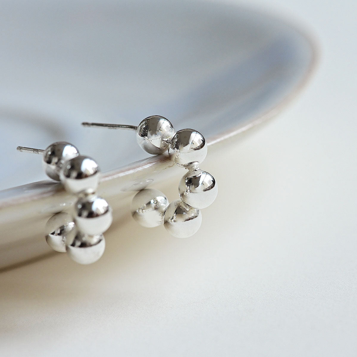 925 Silver C-type Big Ball Silver Earrings_KWAJE072