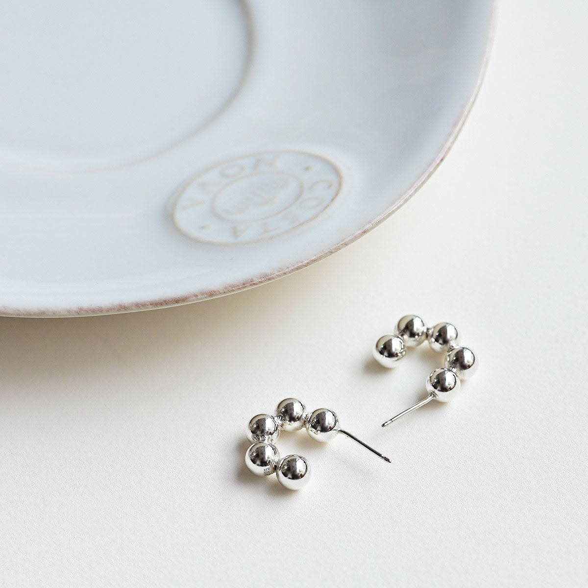 925 Silver C-type Big Ball Silver Earrings_KWAJE072