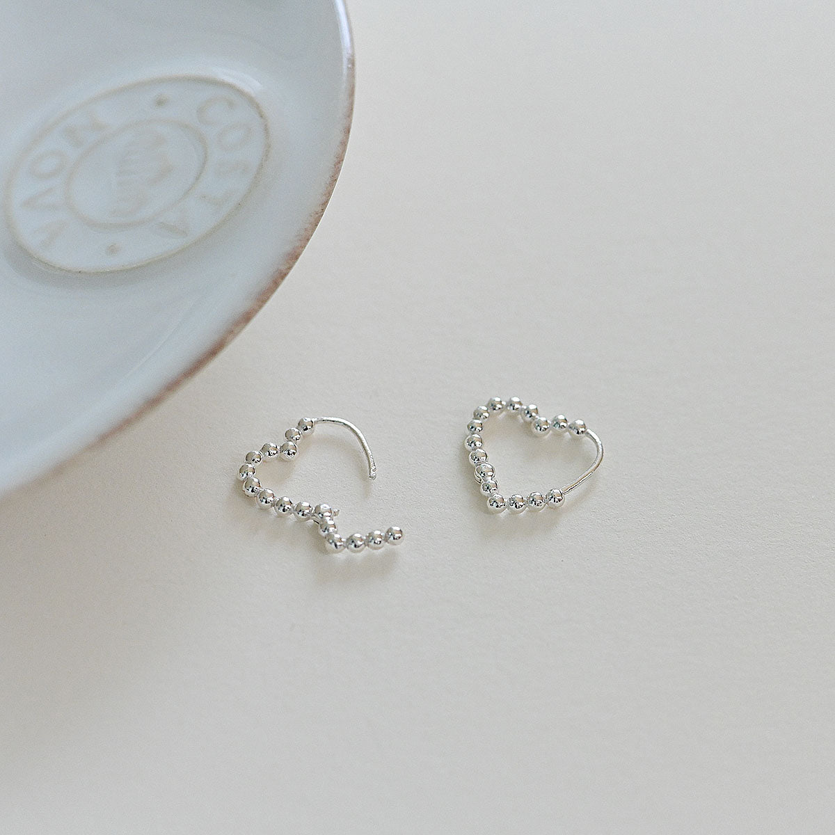 925 silver ball heart one touch earrings_KWAJE140