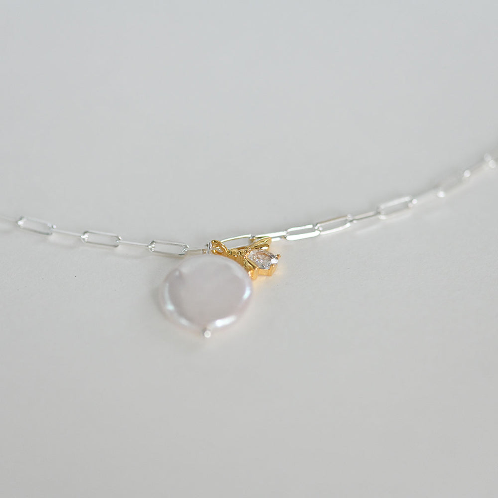 925 Silver Baroque Pearl Bee Pendant Necklace_KWAJE197