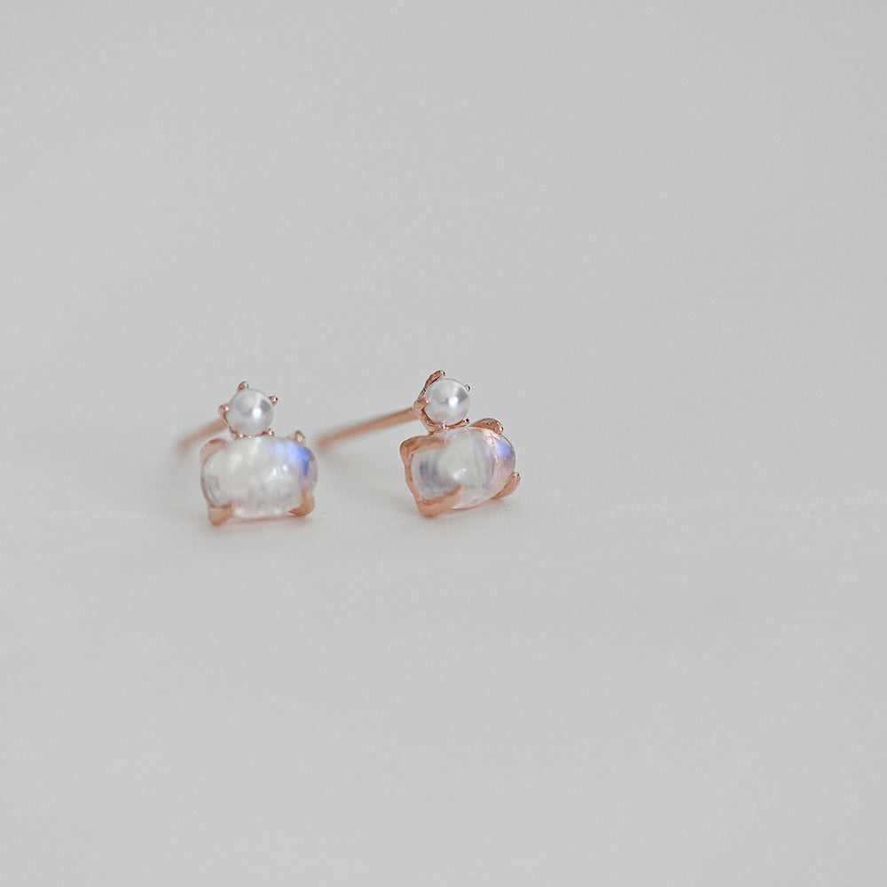 925 Silver Rainbow Moonstone Oval Pearl Earrings_KWAJE477