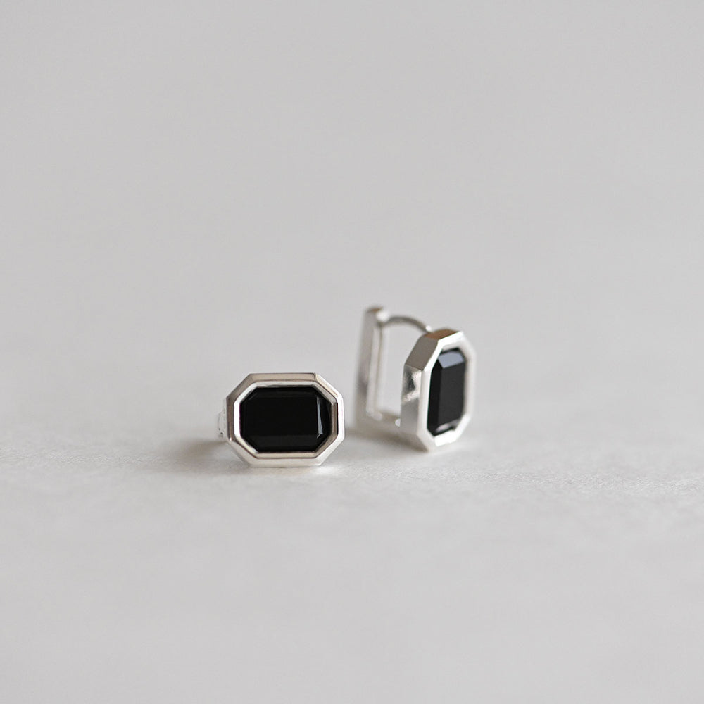 925 Silver Square Bezel-Black One Touch Earrings_KWAJE480