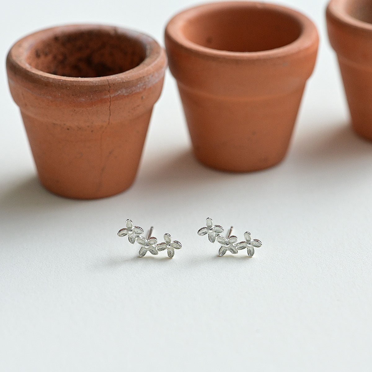 925 silver three flower stud earrings_KWAJE482