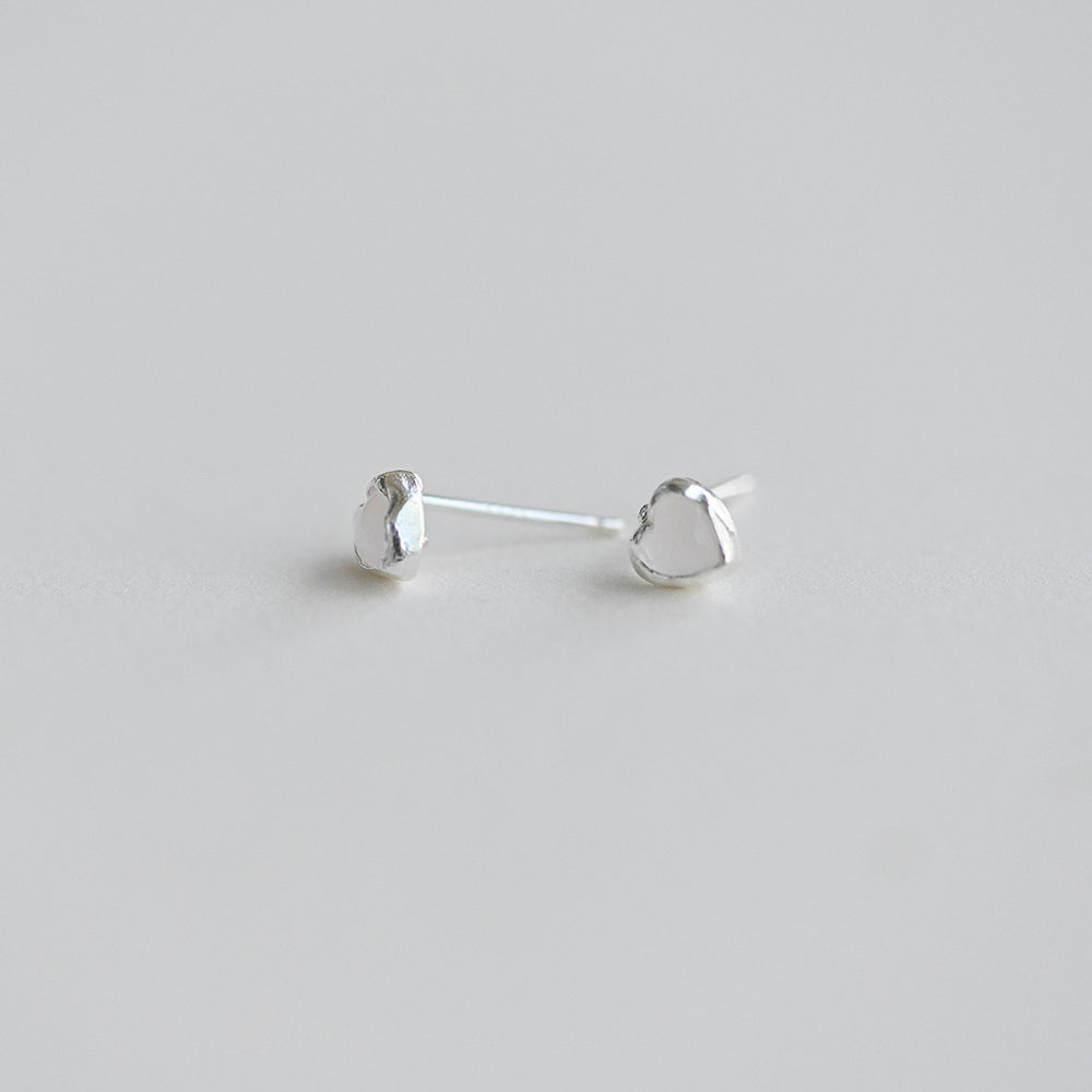 925 silver heart stud earrings_KWAJE504