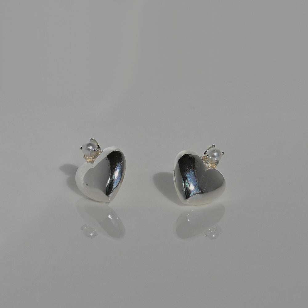 925 Silver Round Heart Little Pearl Earrings_KWAJE131