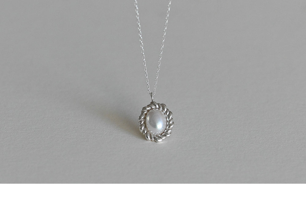 925 Silver Oval Half Pearl Necklace_KWAJE548