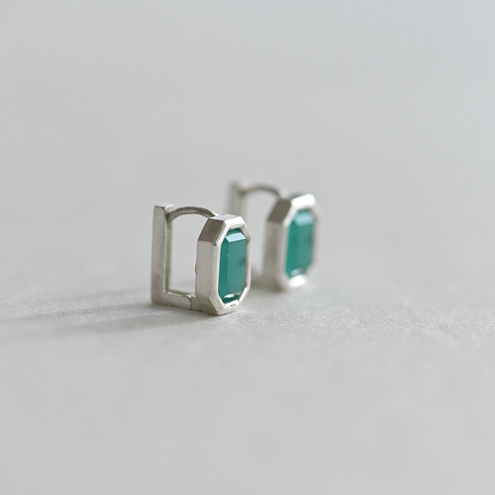 925 Silver Square Bezel Green One Touch Earrings_KWAJE362