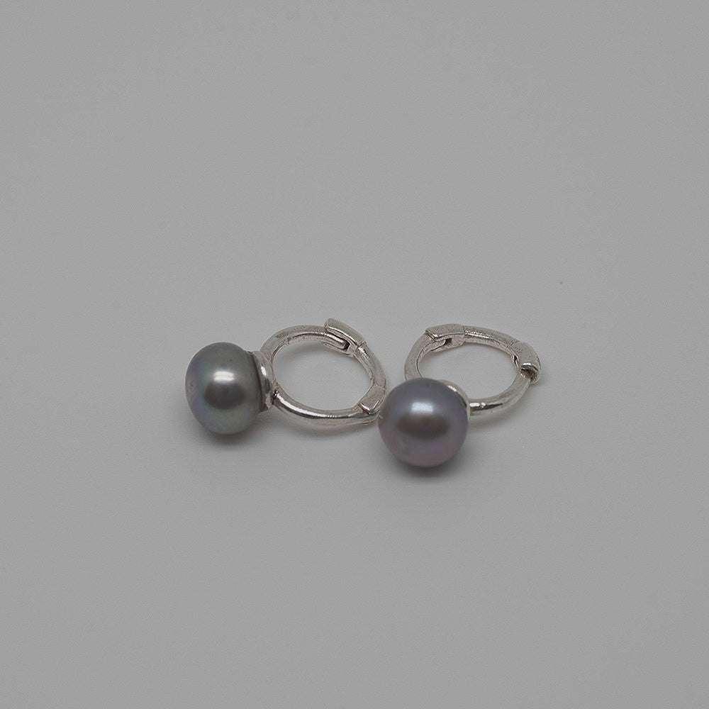 925 Silver Freshwater Black Pearl Mini One Touch Earrings_KWAJE233