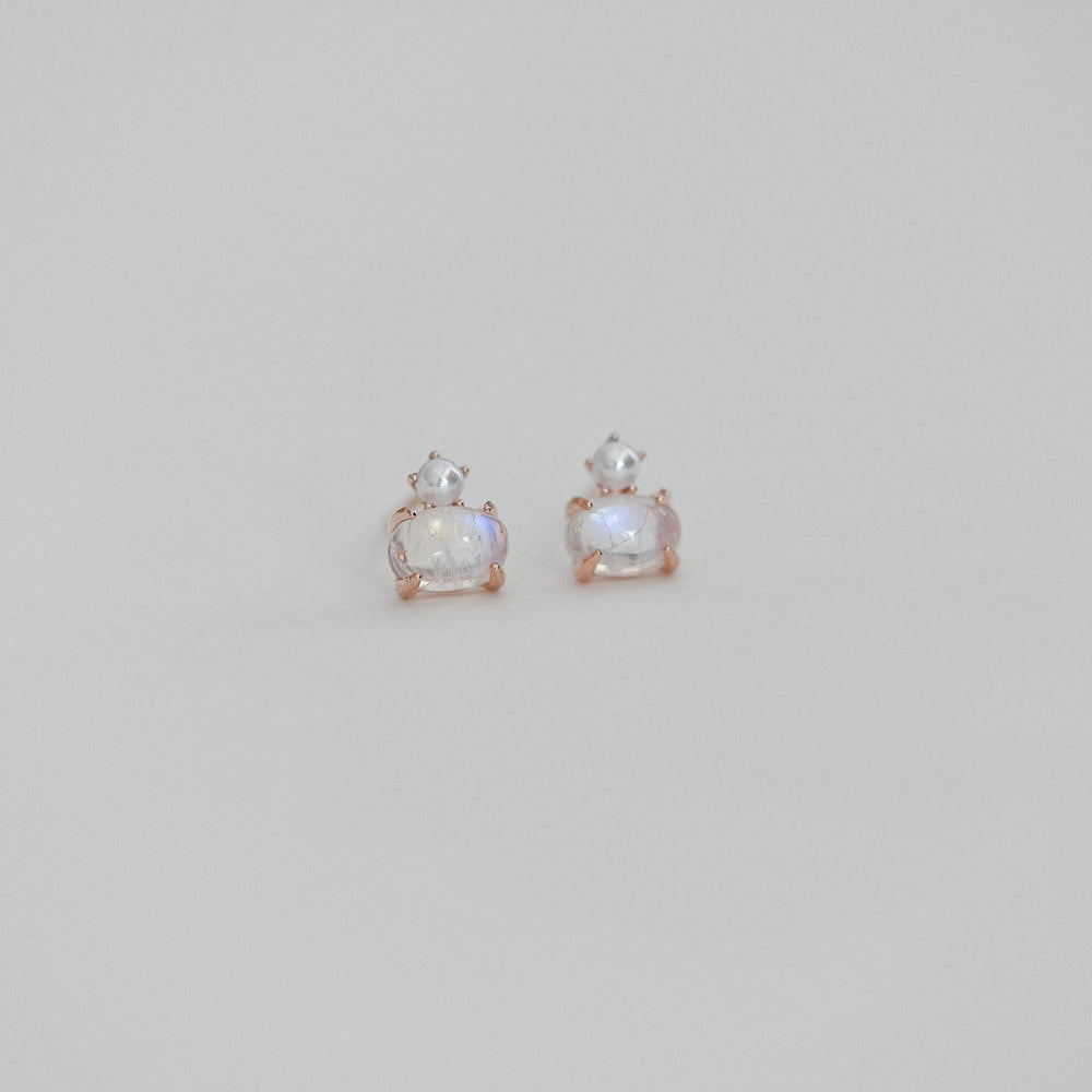 925 Silver Rainbow Moonstone Oval Pearl Earrings_KWAJE477