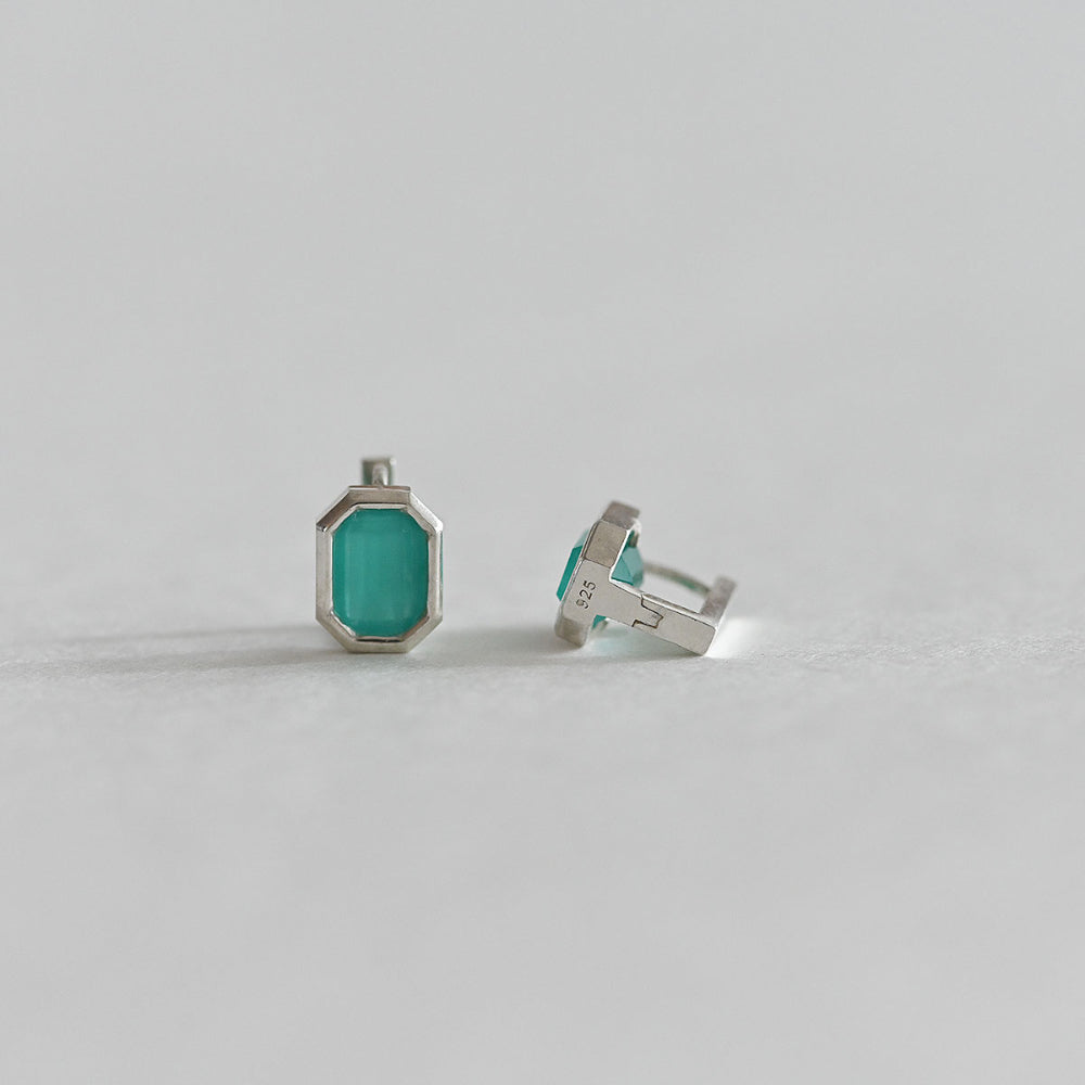 925 Silver Square Bezel Green One Touch Earrings_KWAJE362