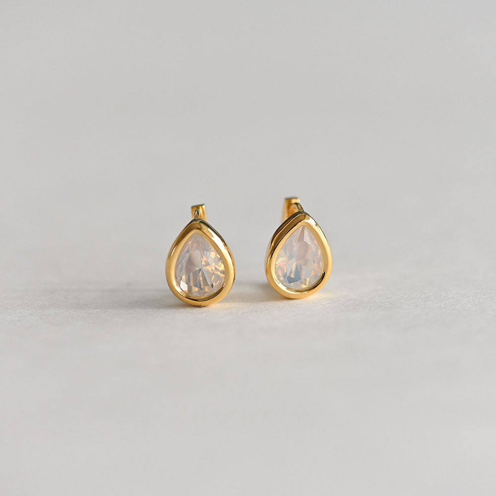 925 Silver Water Drop Bezel White One Touch Earrings_KWAJE383