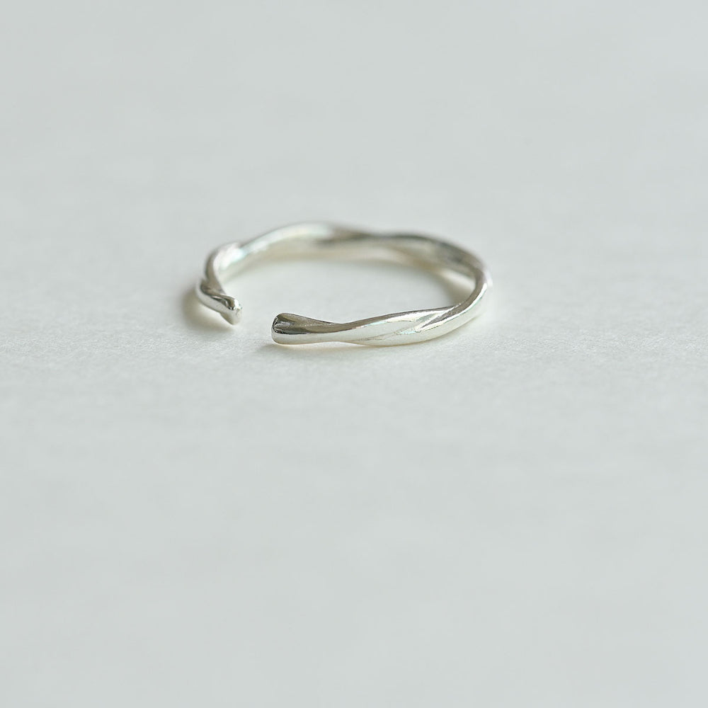 925 silver thin twist open ring (small)_KWAJE065