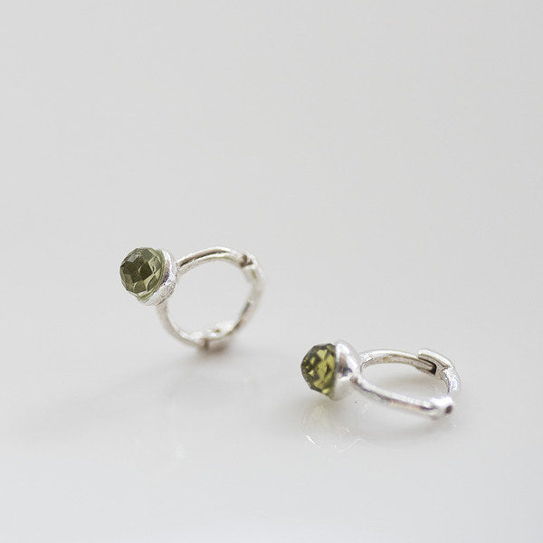 925 silver soccer ball peridot gemstone mini one-touch earrings_KWAJE359